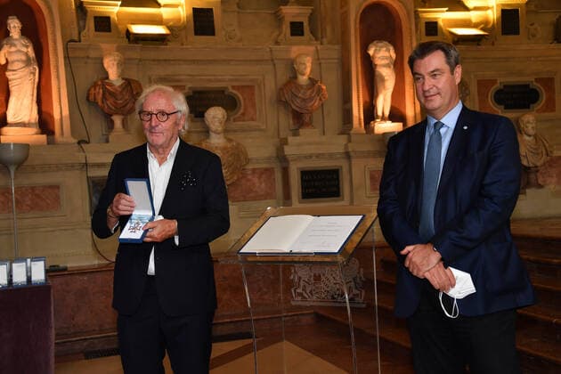 Günther Maria Halmer and Dr Markus Söder Bavarian Prime Minister Award of the Bavarian Order of Merit 2021 Honour, Award Antiquarium Residenz Munich 08 July 2021