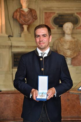 Philipp Lahm Award of the Bavarian Order of Merit 2021 Honour, Award Antiquarium Residenz Munich 08 July 2021