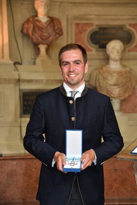 Philipp Lahm Award of the Bavarian Order of Merit 2021 Honour, Award Antiquarium Residenz Munich 08 July 2021