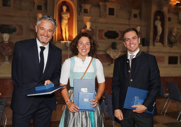 Award of the Bavarian Order of Merit 2020 in the Antiquarium of the Munich Residence by the Bavarian Prime Minister Dr Markus Söder Gerd Schönfelder, Laura Dahlmeier and Philipp Lahm with the Bavarian Order of Merit, Munich Bavaria Germany Antiquarium of the Munich Residence