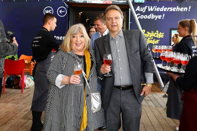 Angelika Mann with husband Ralf Rasch at the 15 Hope anniversary concert at the area of the Filmnächte am Königsufer Dresden Dresden, 07 08 2021 Foto:xM.xWehnertx xFuturexImage