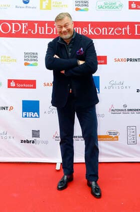 Rene Pape at the 15 Hope anniversary concert at the area of the Filmnächte am Königsufer Dresden Dresden, 07 08 2021 Foto:xM.xWehnertx xFuturexImage
