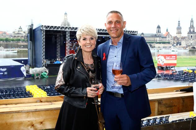 Linda Feller with husband Andreas Schmidt at the 15 Hope anniversary concert at the area of the Filmnächte am Königsufer Dresden Dresden, 07 08 2021 Foto:xM.xWehnertx xFuturexImage