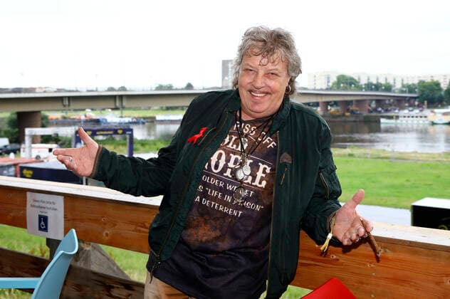 Dieter Hertrampf of the Puhdys at the 15 Hope anniversary concert at the area of the Filmnächte am Königsufer Dresden Dresden, 07 08 2021 Foto:xM.xWehnertx xFuturexImage