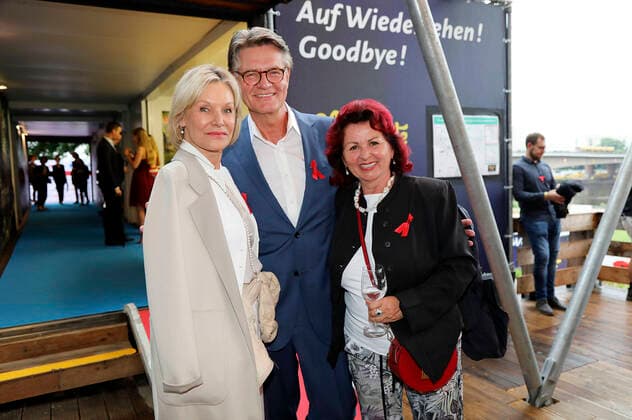 Ulrike Escher, Peter Escher and Viola Klein at the 15 Hope anniversary concert at the area of the Filmnächte am Königsufer Dresden Dresden, 07 08 2021 Foto:xM.xWehnertx xFuturexImage