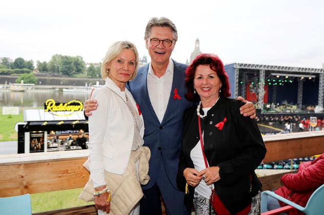 Ulrike Escher, Peter Escher and Viola Klein at the 15 Hope anniversary concert at the area of the Filmnächte am Königsufer Dresden Dresden, 07 08 2021 Foto:xM.xWehnertx xFuturexImage