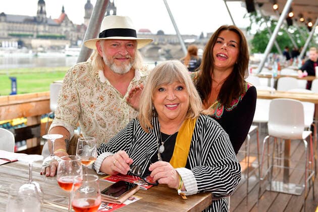 Frank Kessler, Angelika Mann and Doreen Kessler at the 15 Hope anniversary concert at the area of the Filmnächte am Königsufer Dresden Dresden, 07 08 2021 Foto:xM.xWehnertx xFuturexImage