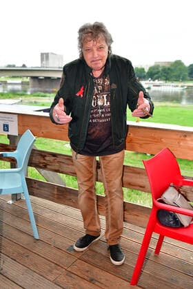 Dieter Hertrampf of the Puhdys at the 15 Hope anniversary concert at the area of the Filmnächte am Königsufer Dresden Dresden, 07 08 2021 Foto:xM.xWehnertx xFuturexImage