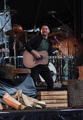 Johannes Oerding concert in Hirschberg Leutershausen Johannes Oerding concert as part of the Lagerfeuer Acoustics Tour 2021 at the Sportpark, Hirschberg Leutershausen Hirschberg Leutershausen Sportpark Baden Württemberg