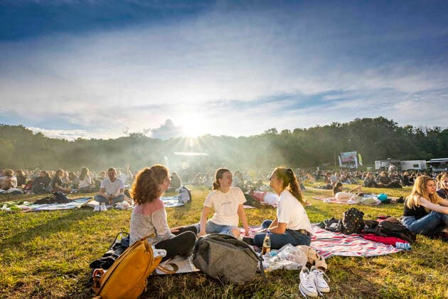 Publikum bei Giant Rooks live beim Picknick Konzert auf der Zoopark Festwiese. Erfurt, 08.07.2021 Foto:xM.xKremerx xFuturexImage