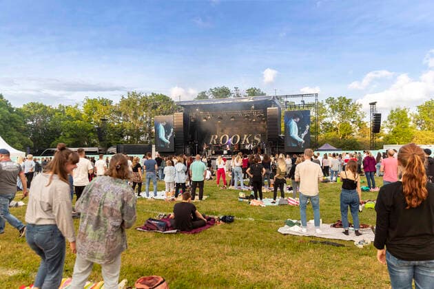 Audience at Giant Rooks live at the picnic concert at Zoopark Festwiese Erfurt, 08 07 2021 Foto:xM.xKremerx xFuturexImage