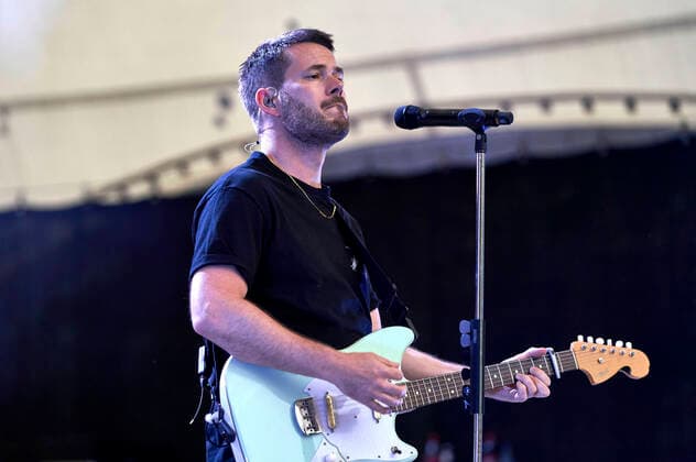 Johannes Strate of Revolverheld live as part of the concert series Back on Stage at the Gilde Parkbühne Hannover, Foto:xU.xStammx xFuturexImage