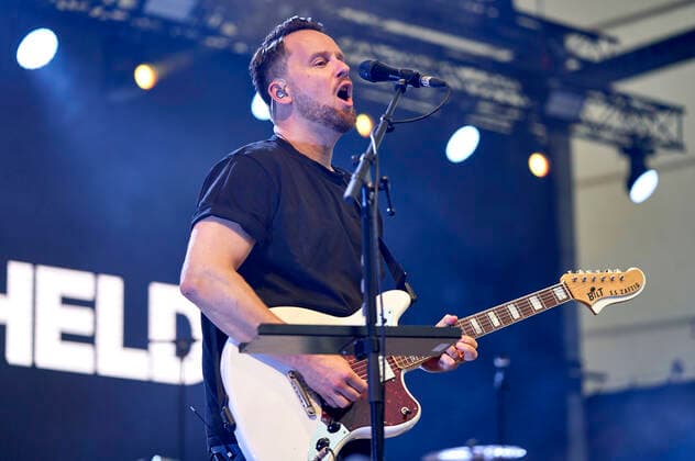 Kristoffer Hünecke from Revolverheld live as part of the concert series Back on Stage at the Gilde Parkbühne Hannover, Foto:xU.xStammx xFuturexImage