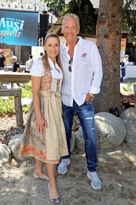 ORF Wenn die Musi spielt singer Olaf Berger and singer Stefanie Hertel at the artists meeting for the music open air Wenn die Musi spielt on 09 07 2021 at the festival area in Bad Kleinkirchheim 20210709BOS0051