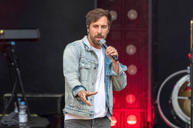 Max Giesinger live at the Endlich Akustik Open Air concert at the open air stage Junge Garde Dresden, 09 07 2021 Foto:xM.xWehnertx xFuturexImage