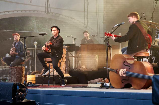 Johannes Oerding live as part of the concert series Back on Stage at the Gilde Parkbühne Hannover, 09 07 2021 Foto:xU.xStammx xFuturexImage