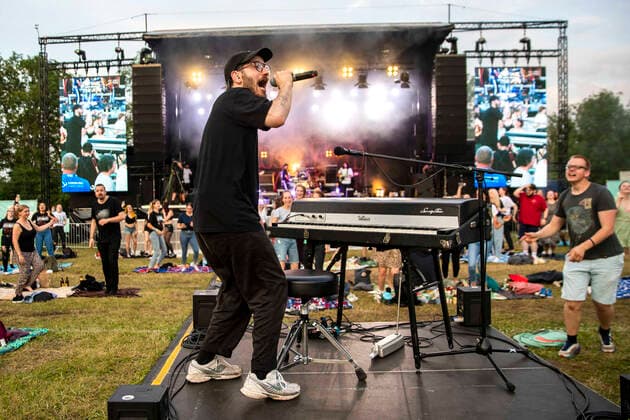 Jakob Amr of the Leonids live at the Picnic Concert at the Zoopark Festwiese Erfurt, 10 07 2021 Foto:xM.xKremerx xFuturexImage