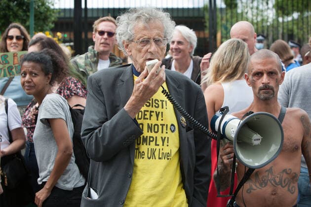July 11, 2021, London, United Kingdom: Piers Corbyn speaks through a megaphone outside Centre Court during the demonstration..Demonstrators protest outside Wimbledon tennis tournament on Men s Finals Day as they call for freedom of choice, medical freedom with no Covid checks necessary to gain access to major sporting events and no vaccine passports. London United Kingdom - ZUMAs197 20210711_zaa_s197_143 Copyright: xMartinxPopex
