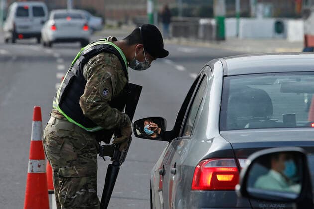 Valparaiso, July 11, 2021 Controls in Avenida Espana during sanitary emergency Sebastian CisternasAton Chile, Chile Aton 525098  Copyright: SEBASTIANxCISTERNAS ATONxCHILE