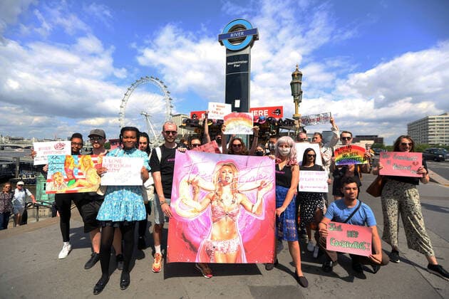 Bilder des Jahres 2021, News 07 Juli News Themen der Woche KW28 News Bilder des Tages London, Anhänger von Britney Spears nehmen am Protest FreeBritney teil July 14, 2021, London, England, United Kingdom: FreeBritney activists stage a protest central London calling the conservatorship over pop star Britney Spears to be lifted. London United Kingdom - ZUMAs262 20210714_zip_s262_075 Copyright: xTayfunxSalcix