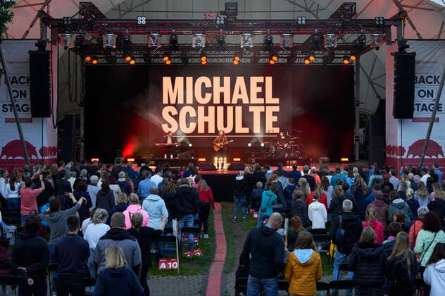 Michael Schulte live as part of the concert series Back on Stage at the Gilde Parkbühne Hannover, 14 07 2021 Foto:xU.xStammx xFuturexImage