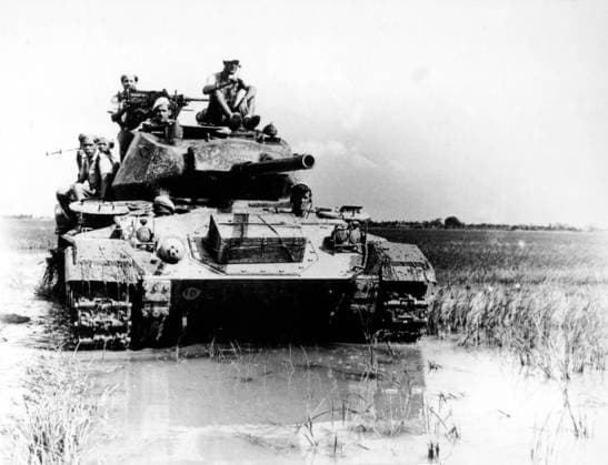 IMAGO History, Vietnamkrieg: 1955-1975 The First Indochina War (also known as the French Indochina War, Anti-French War, Franco-Vietnamese War, Franco-Vietminh War, Indochina War, Dirty War in France, and Anti-French Resistance War in contemporary Vietnam) was fought in French Indochina from December 19, 1946, until August 1, 1954, between the French Union s French Far East Expeditionary Corps, led by France and supported by Emperor Báº£o Äáº¡i s Vietnamese National Army against the Viá»‡t Minh, led by Há» Chi Minh and Vo NguyÃªn Giap.<br ><br > Most of the fighting took place in Tonkin in Northern Vietnam, although the conflict engulfed the entire country and also extended into the neighboring French Indochina protectorates of Laos and Cambodia. The war ended in French de xSupplier:xCPAxMediaxCo.xLtd.x Copyright: xx