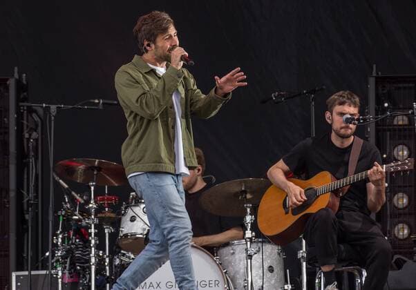 Singer Songwriter Max Giesinger 15 07 2021 Singer Songwriter Max Giesinger at the Strandkorb Open Air in the BRITA Arena Wiesbaden Wiesbaden BRITA Arena Hessen