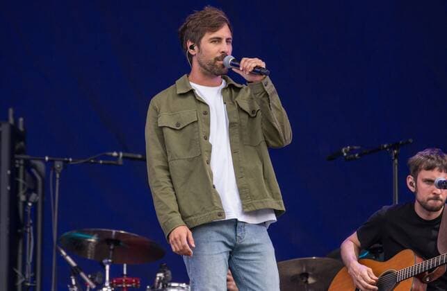 Singer Songwriter Max Giesinger 15 07 2021 Singer Songwriter Max Giesinger at the Strandkorb Open Air in the BRITA Arena Wiesbaden Wiesbaden BRITA Arena Hessen