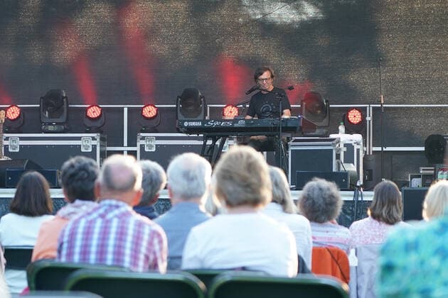 Musician Purple Schulz performs at Waldschwimmbad Mörfelden Mörfelden Walldorf 16 07 2021 Concert Purple Schulz