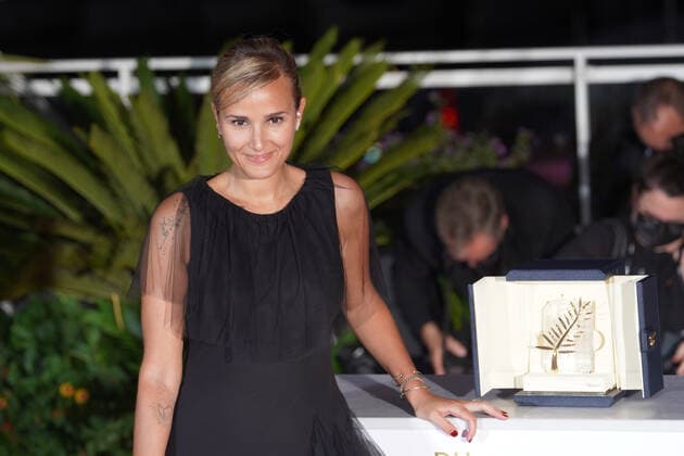 Julia Ducournau CELEBRITES : 74 eme Festival de Cannes - Remise des prix - Cannes - 17 07 2021 NorbertScanella PanoramiC 