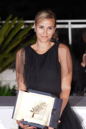 Julia Ducournau CELEBRITES : 74 eme Festival de Cannes - Remise des prix - Cannes - 17 07 2021 NorbertScanella PanoramiC 