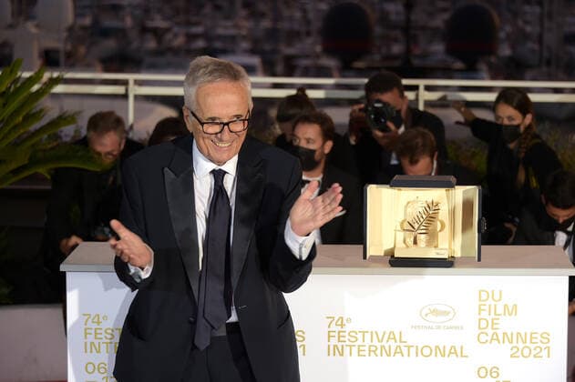74th Cannes Film Festival, Photocall Palme D Or Winner. Pictured Marco Bellocchio poses with the Honorary Award  Copyright: xSimonexComix xIPAx xCannesxpoolx