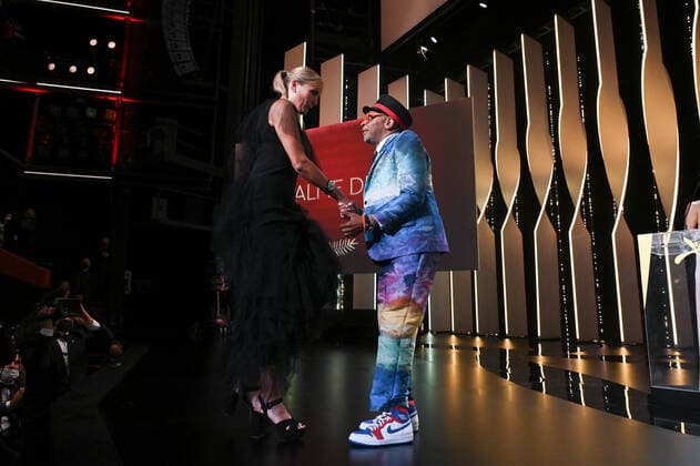 74eme Festival International du Film de Cannes. Ceremonie de cloture. 74th Cannes Film Festival. Closing ceremony. 270386 2021-07-17 Lee, Spike; Ducournau, Julia  Copyright: xTerencexBaelenx STAR_270386_031