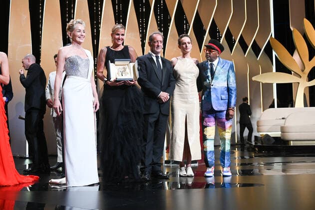 74eme Festival International du Film de Cannes. Ceremonie de cloture. 74th Cannes Film Festival. Closing ceremony. 270386 2021-07-17 Lindon, Vincent; Stone, Sharon; Lee, Spike; Ducournau, Julia; Rousselle, Agathe  Copyright: xTerencexBaelenx STAR_270386_049