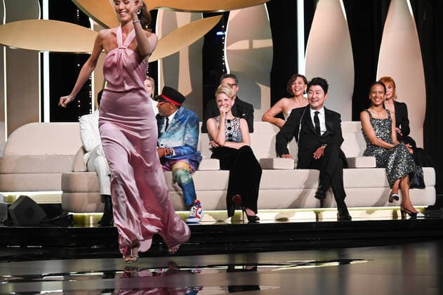 74eme Festival International du Film de Cannes. Ceremonie de cloture. 74th Cannes Film Festival. Closing ceremony. 270386 2021-07-17 Lee, Spike; Laurent, Mélanie; Rahim, Tahar; Tillier, Doria  Copyright: xTerencexBaelenx STAR_270386_081