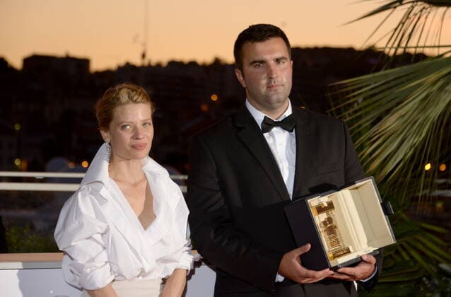 July 17, 2021, CANNES, France: CANNES, FRANCE - JULY 17: Camera d™Or jury president Melanie Thierry and Frank Graziano pose with the Camera d Or Award for Murina in the name of Antoneta Alamat Kusijanovic during the 74th annual Cannes Film Festival on July 17, 2021 in Cannes, France. CANNES France - ZUMAi09_ 20210717_zaf_i09_021 Copyright: xFrederickxInjimbertx