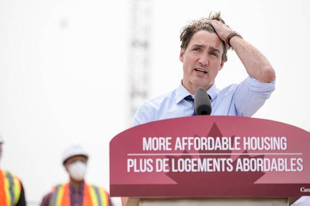 News Bilder des Tages July 19, 2021, Brampton, on, Canada: Prime Minister Justin Trudeau makes remarks at a press conference held at a construction site, in Brampton, Ont., on Monday, July, 19, 2021. Brampton Canada - ZUMAc35_ 20210719_zaf_c35_017 Copyright: xChristopherxKatsarovx