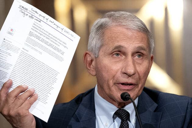News Bilder des Tages Dr. Anthony Fauci, director of the National Institute of Allergy and Infectious Diseases, speaks during the Senate Health, Education, Labor, and Pensions Committee at the Dirksen Senate Office Building in Washington on Tuesday, July 20, 2021. Health experts are to testify about the latest in the fight against the coronavirus. Pool  WAXP20210720117 StefanixReynolds