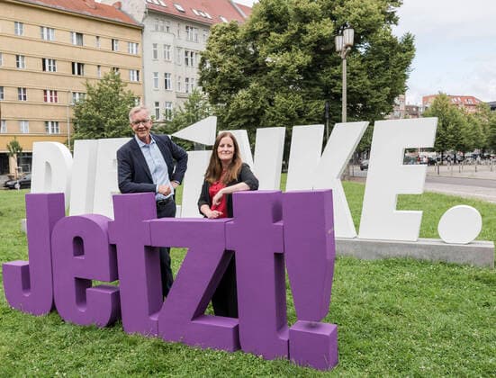 Bundestag election 2021 Janine Wissler and Dietmar Bartsch Germany, Berlin Janine Wissler and Dietmar Bartsch, together with the Federal Executive Director, Jörg Schindler, present the poster campaign of the party Die Linke for the Bundestag election 2021