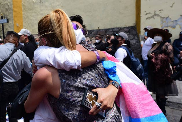 Deputies Approve Gender Identity Law in the State of Mexico TOLUCA, MEXICO - JULY 20: Transgender community, take part during the celebration of the approval of the Gender Identity Law, outside the Chamber of Deputies of the State of Mexico, after the deputies approved the Gender Identity Law , with which the name and sex in the birth certificates. The reform will allow a person who decides to change gender to rectify her birth certificate before the Civil Registry so that a name and gender according to her identity can be recorded. On July 20, 2021 in Toluca, Mexico. Copyright: xAmareshxV.xNarrox EYEPIXGROUP_AVN_20072021_10785