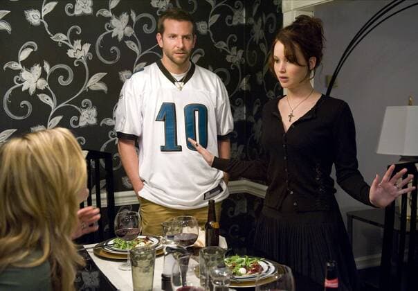 Bradley Cooper & Jennifer Lawrence Characters: Pat Solitano, Tiffany Film: Silver Linings Playbook (2012) Director: David O. Russell 08 September 2012  Copyright: MaryxEvansxAFxArchivexThexWeinsteinxCompany 13060261 EDITORIAL USE ONLY