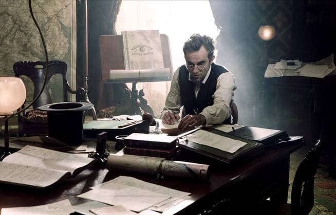 OSCARS. Bester Hauptdarsteller. Preisträger 2011-2020 Daniel Day-Lewis Characters: Abraham Lincoln Film: Lincoln (2012) Director: Steven Spielberg 09 November 2012  Copyright: MaryxEvansxAFxArchivexTouchstonexPictures 13061808 EDITORIAL USE ONLY