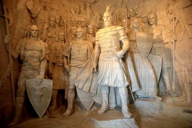 Kruja, Albanien, Skanderbeg-Museum, Innen. Skanderbeg Standbild