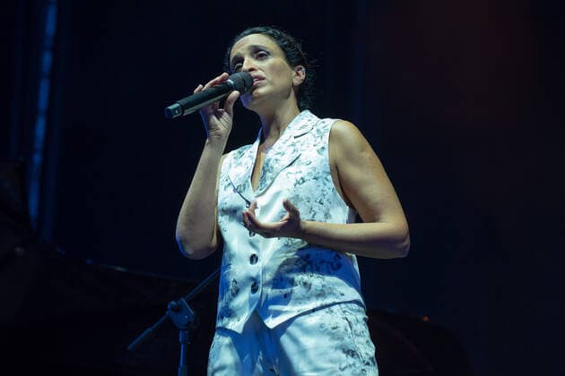 July 22, 2021, Madrid, Spain: Israeli singer, NOA (Achinoam Nini) performing at the Plaza de la Armeria of the Royal Palace of Madrid, during the festival organized by National Heritage, Jazz Palacio Realâ Madrid Spain - ZUMAs197 20210722_zaa_s197_200 Copyright: xAtilanoxGarciax