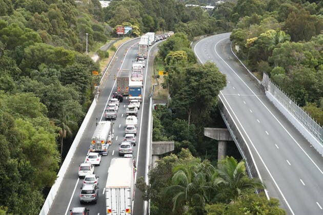 QLD BORDER COVID-19 CLOSURE, Scenes on the Pacific Motorway at the Queensland and New South Wales border on the Gold Coast, Friday, July 23, 2021. ( NO ARCHIVING, EDITORIAL USE ONLY, NO USE IN BOOKS WITHOUT CONSENT GOLD COAST QLD AUSTRALIA  Copyright: xJASONxO BRIENx 20210723001559312346