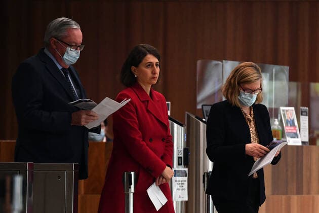 GLADYS BEREJIKLIAN COVID19 PRESSER, NSW Health Minister Brad Hazzard, Premier Gladys Berejiklian and Chief Health Officer Dr Kerry Chant arrive at a press conference to provide a COVID-19 update in Sydney. Friday, July 23, 2021. NSW recorded 136 new locally acquired cases of COVID-19 in the 24 hours to 8pm last night. ( NO ARCHIVING, EDITORIAL USE ONLY, NO USE IN BOOKS WITHOUT CONSENT SYDNEY NSW AUSTRALIA  Copyright: xMICKxTSIKASx 20210723001559320518