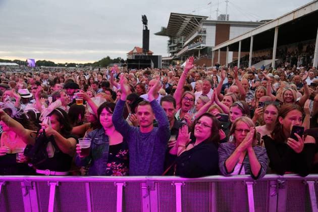 Rick Astley Concert York Races The crowd at the RICK ASTLEY Concert at York Racecourse, York, United Kingdom on 23 July 2021. York York Racecourse Yorkshire United Kingdom Editorial use only , Copyright: xMickxAtkinsx PSI-13053-0066