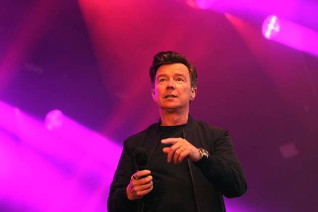 Rick Astley Concert York Races RICK ASTLEY appears live on stage in concert after racing at York Racecourse, York, United Kingdom on 23 July 2021. York York Racecourse Yorkshire United Kingdom Editorial use only , Copyright: xMickxAtkinsx PSI-13053-0074