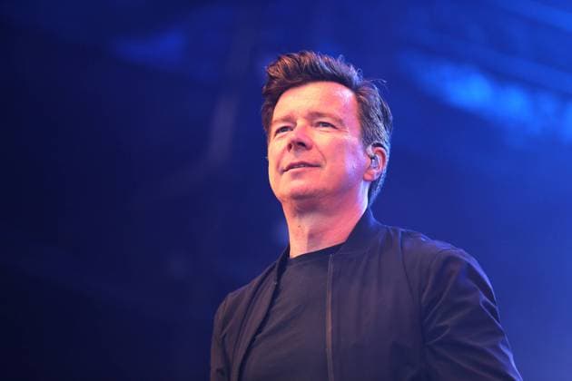 Rick Astley Concert York Races RICK ASTLEY appears live on stage in concert after racing at York Racecourse, York, United Kingdom on 23 July 2021. York York Racecourse Yorkshire United Kingdom Editorial use only , Copyright: xMickxAtkinsx PSI-13053-0078