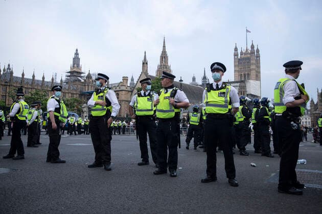 Coronavirus in Großbritannien, Impfgegner protestieren in London July 24, 2021, London, United Kingdom: Heavy police present outside Parliament Square during the anti-lockdown and anti-vaccine protest in London on July 24, 2021. Demonstrators protest amid Covid-19 pandemic under the rubric Worldwide rally for freedomÃ‚Â start in Trafalgar Square then march towards Hyde Park. London United Kingdom - ZUMAj323 20210724_zip_j323_037 Copyright: xMayxJamesx
